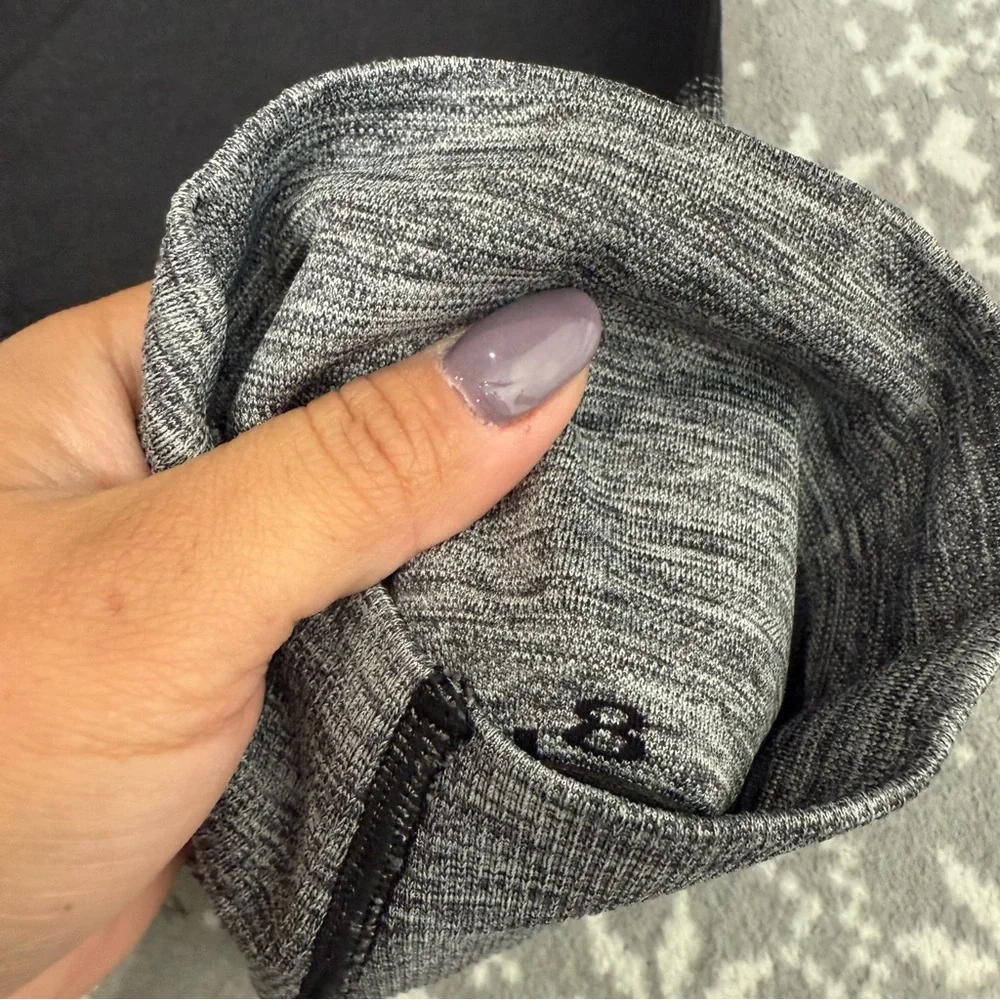 Lululemon Seamlessly Street Crop Heathered Black‎ Size 8 Activewear Yoga Active